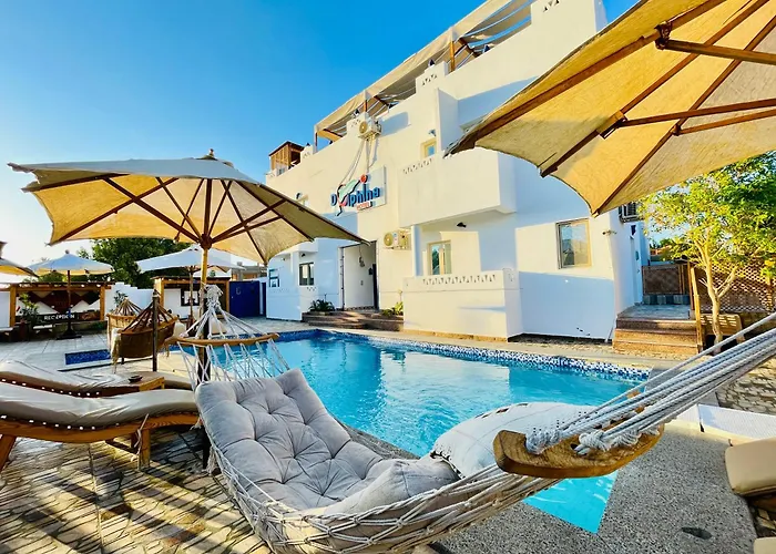 Dolphina & Restaurant Szálloda 4*
