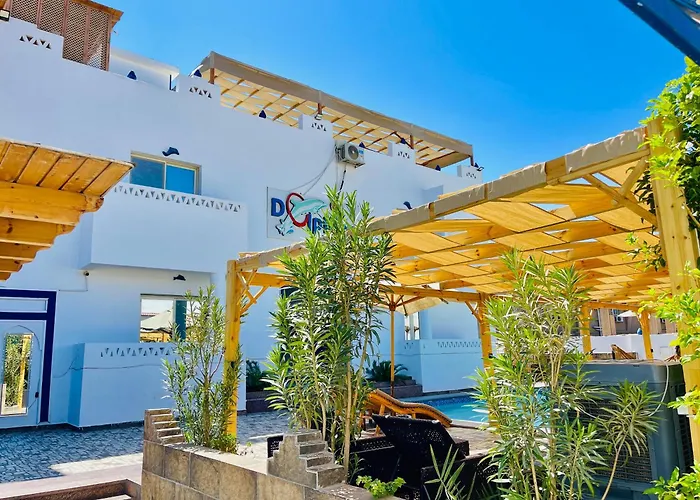 Dolphina & Restaurant Szálloda 4*