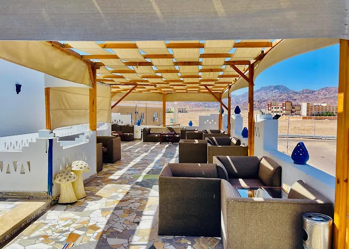 Dolphina & Restaurant 4*